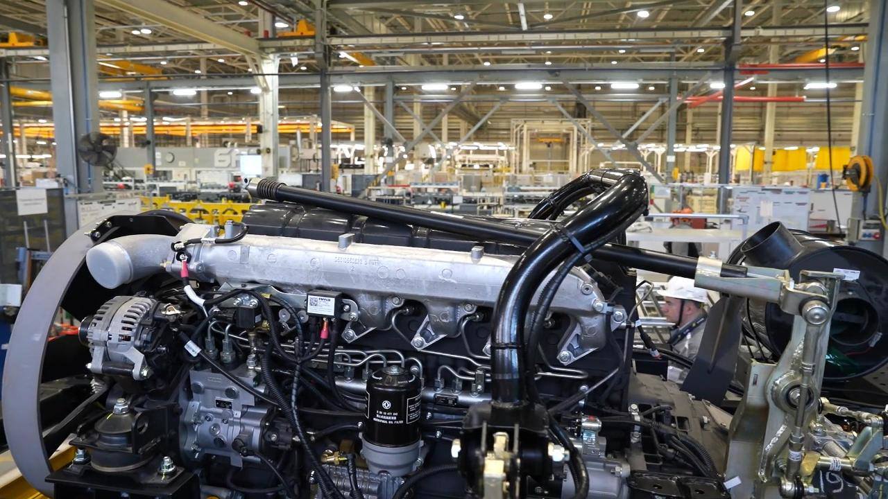 Из чего собирают грузовик БАЗ？ Общаемся с главным конструктором АО Романов