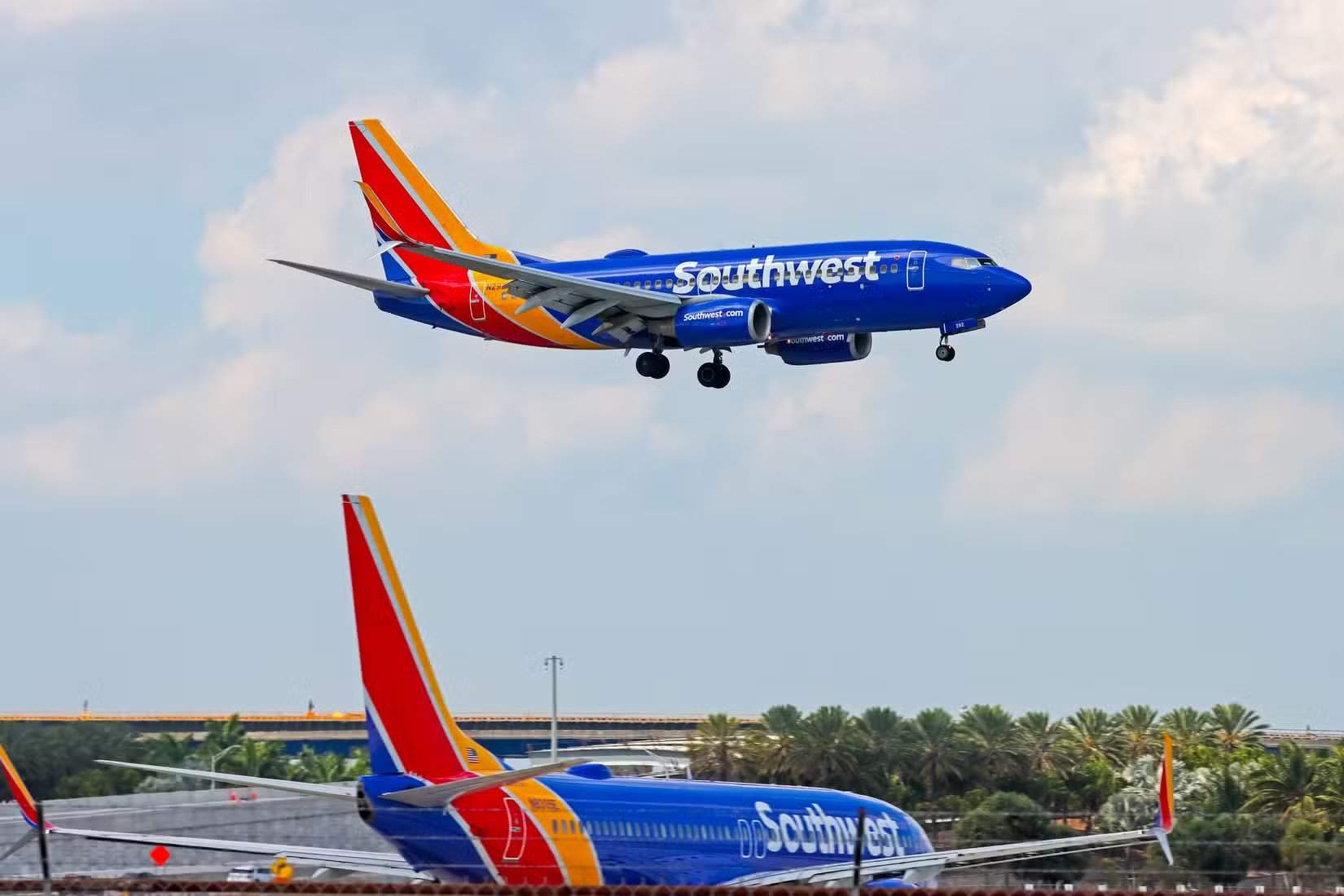 Southwest Airlines 737 landing