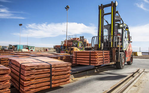 Experts call for cautious expectations on the impact of copper on Chile's economy
