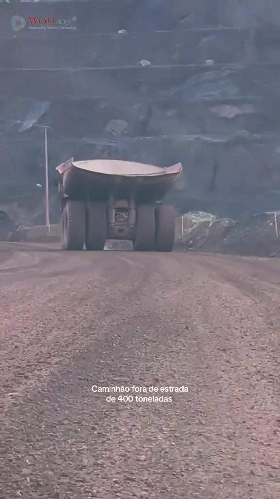 Caminhão fora de estrada 400 toneladas 
