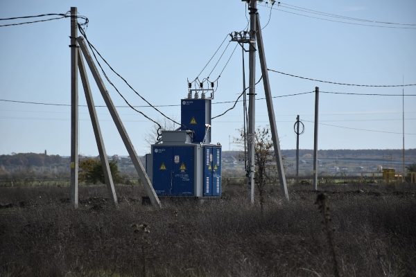 俄罗斯南方电网公司(Россети Юг)在2026年第一季度接管552公里输电线路和253座变电站