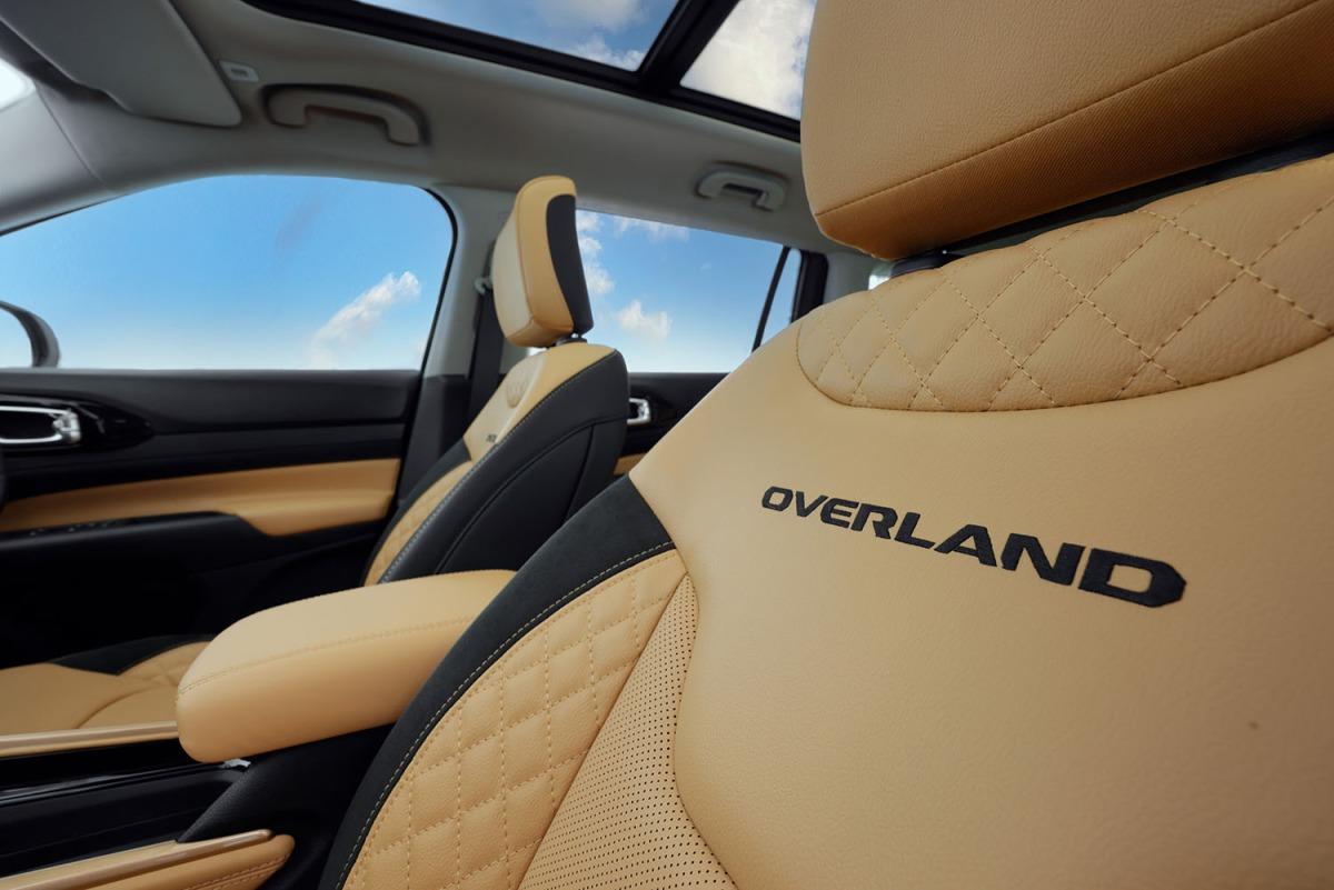 Le Jeep Commander Overland est ajouté en tant que modèle régulier.
