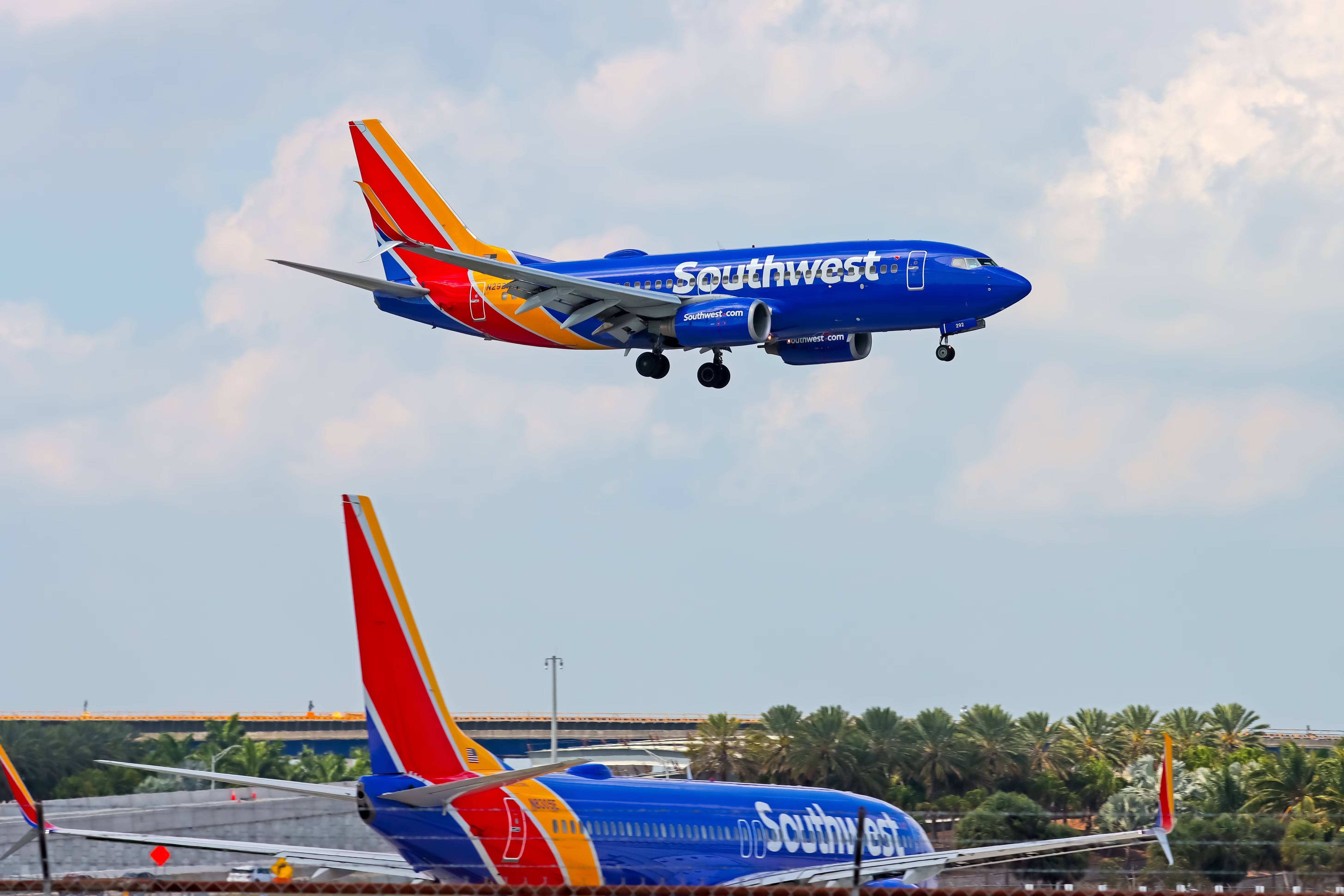 737-700 de Southwest aterrizando