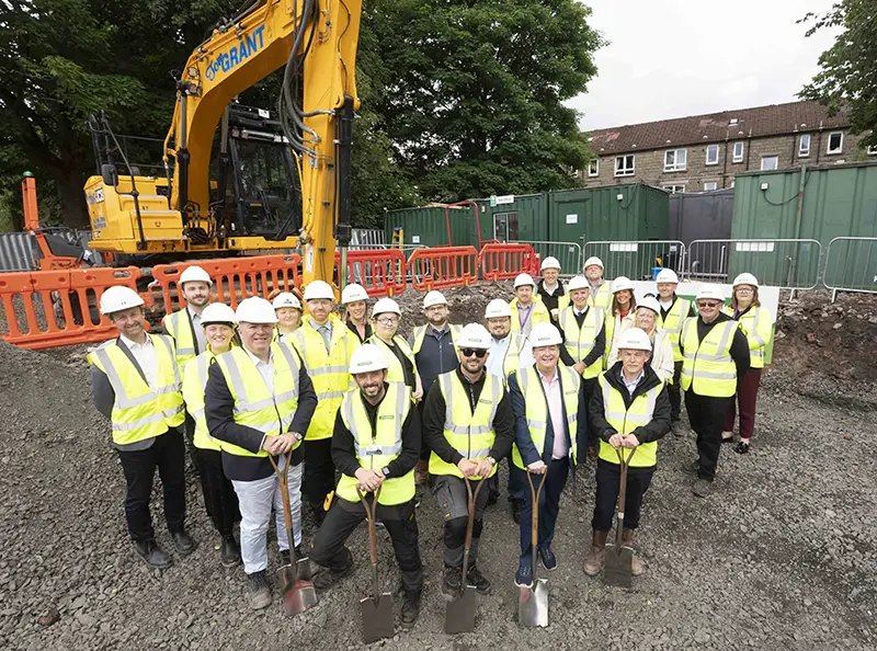 Spatenstich für das neue Zuhause des Baltic Street Adventure Playground in Dalmarnock