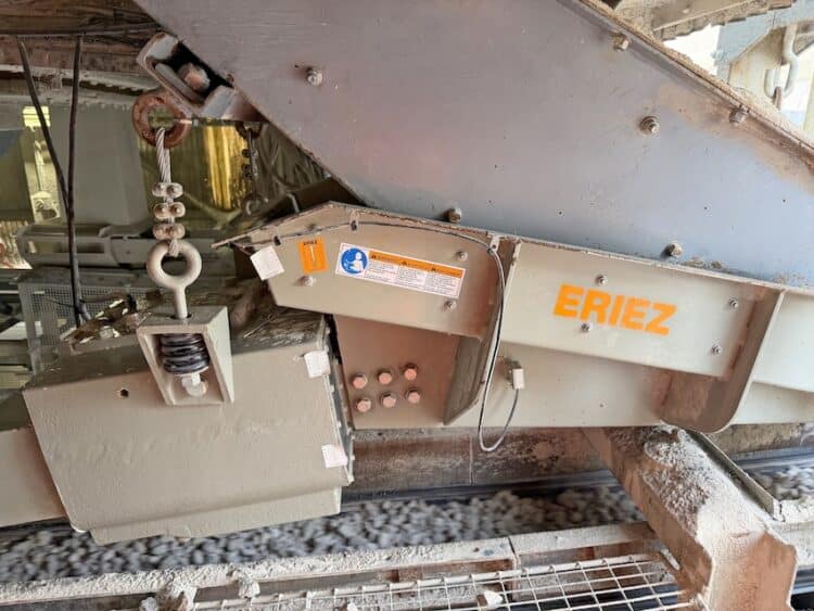 Eriez B‑HC high-capacity electromagnetic vibrating feeder. Image source: Eriez