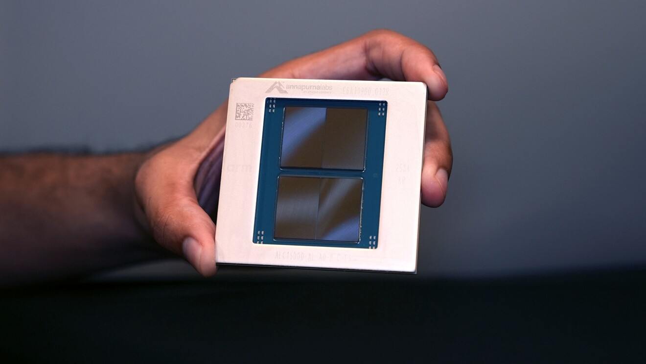 AWS Graviton5-Chip