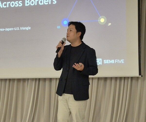 On June 10, SemiFive CEO Cho Myung-hyun delivers a speech on 'Strategies for Korea-U.S.-Japan Semiconductor Supply Chain Cooperation' at the 'SNU SIPC-Silicon Catalyst Group Global Strategic Partner Day' event held at Seoul National University in Gwanak-gu, Seoul. (Photo: THE ELEC)