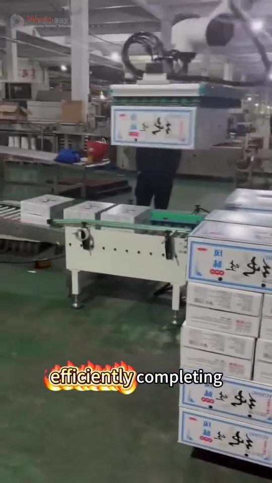 A perfect partner for the assembly line. #packagingmachine #packingmachine #palletizerrobots #pallet