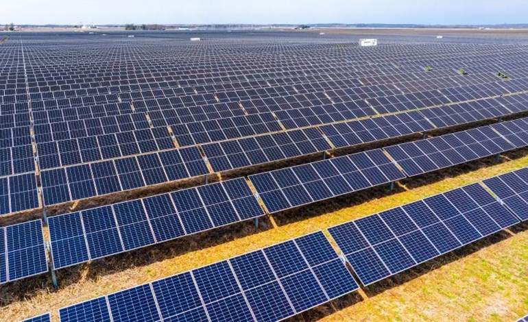 RWE e Meta assinam acordo de energia solar no Texas