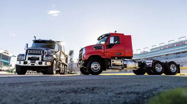 Tractocamión Mack Keystone