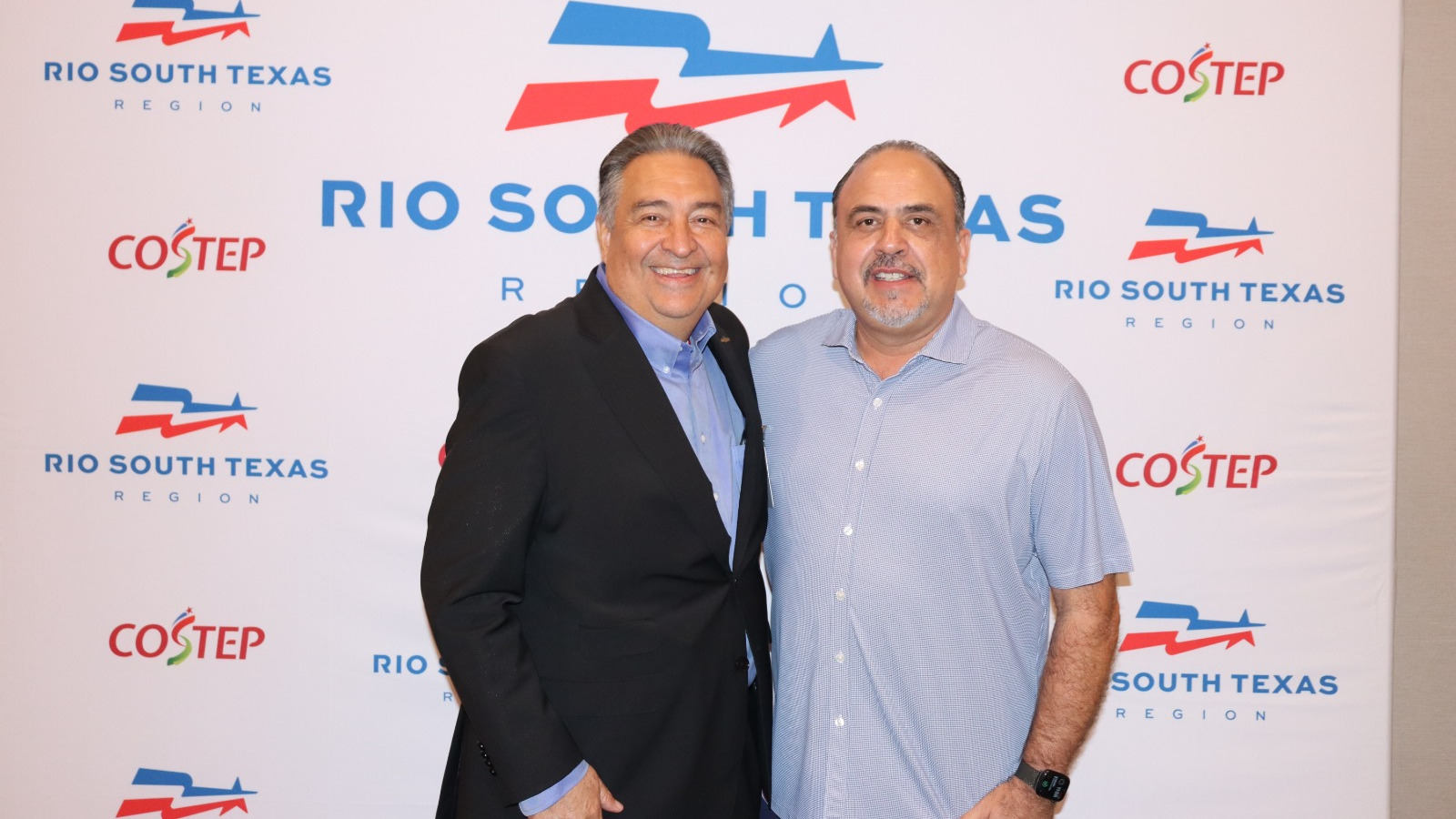 Adam Gonzalez,南得克萨斯经济进步委员会(COSTEP)首席执行官与Sergio Gracia,墨西哥工业(Mexico Industry)总裁。
