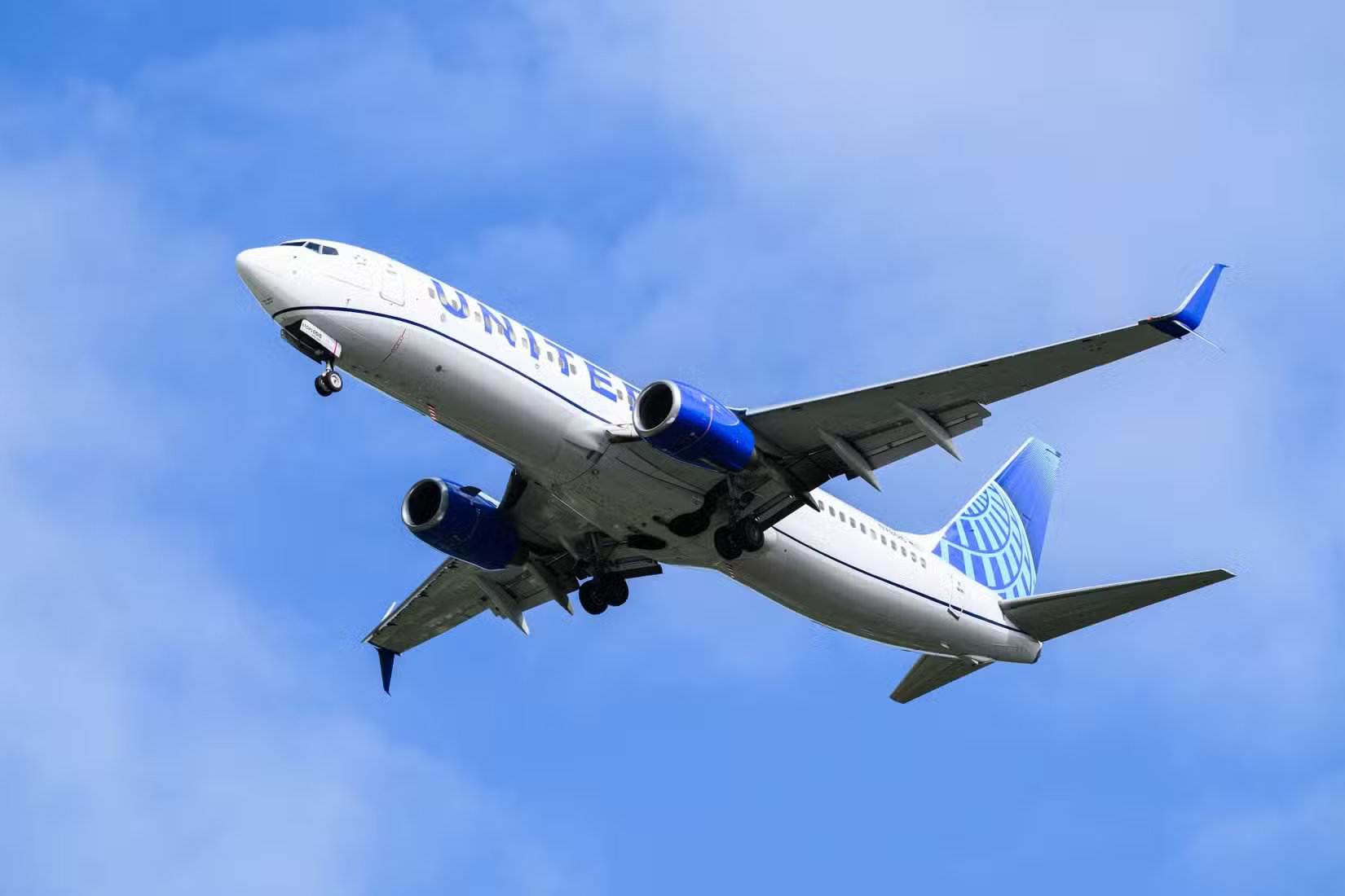 美联航波音737-800在西雅图