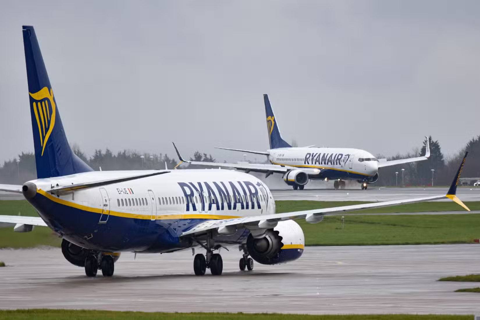 曼彻斯特机场的瑞安航空波音737机队。