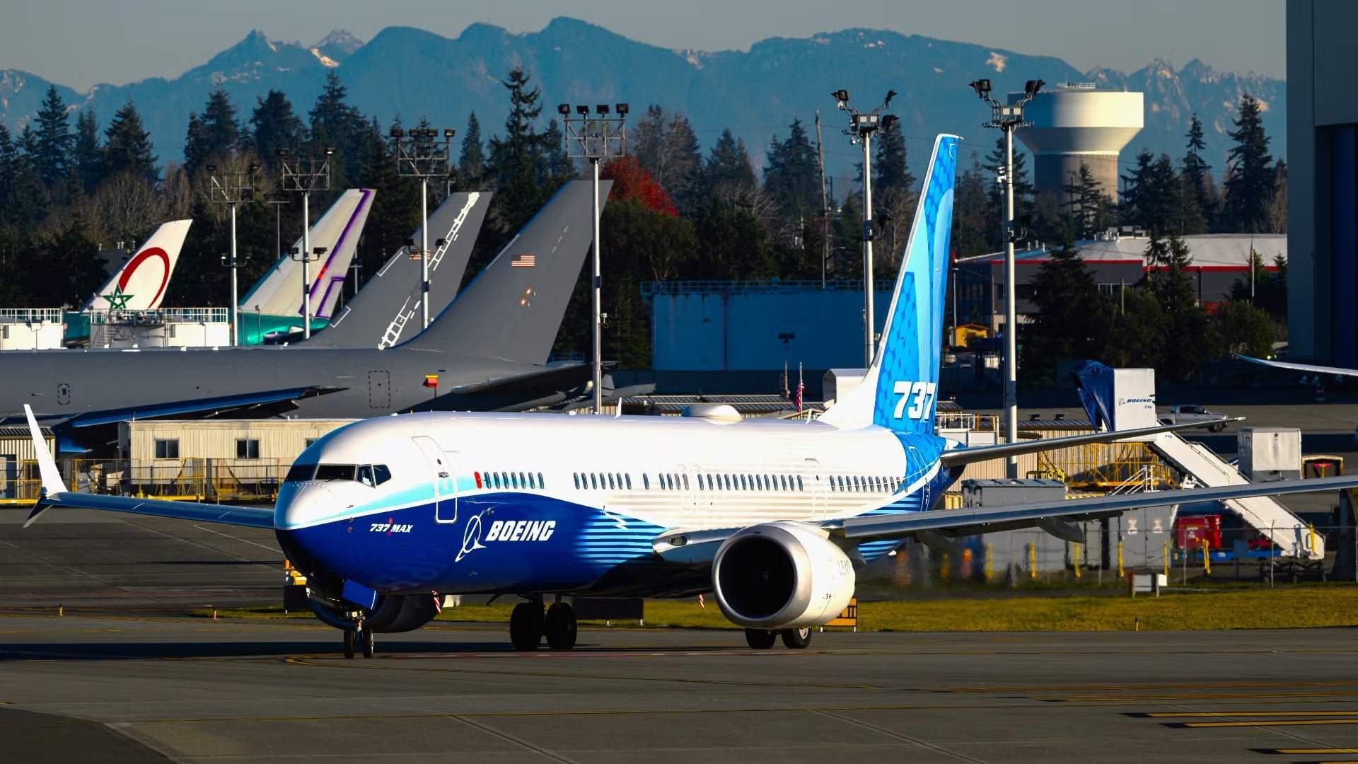 波音737 MAX 10滑行