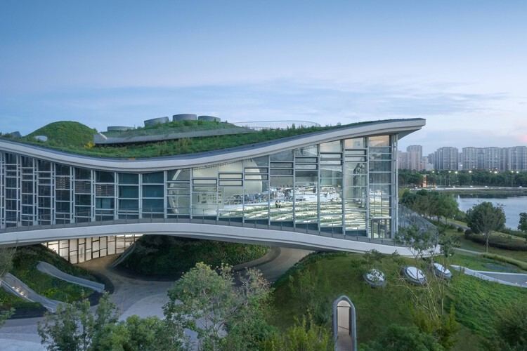 轻盈之幻:为公共生活设计城市空地 - 1 的图像 16