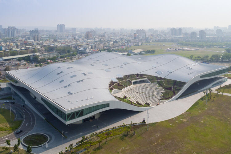 轻盈之幻:为公共生活设计城市空地 - 6 的图像 16