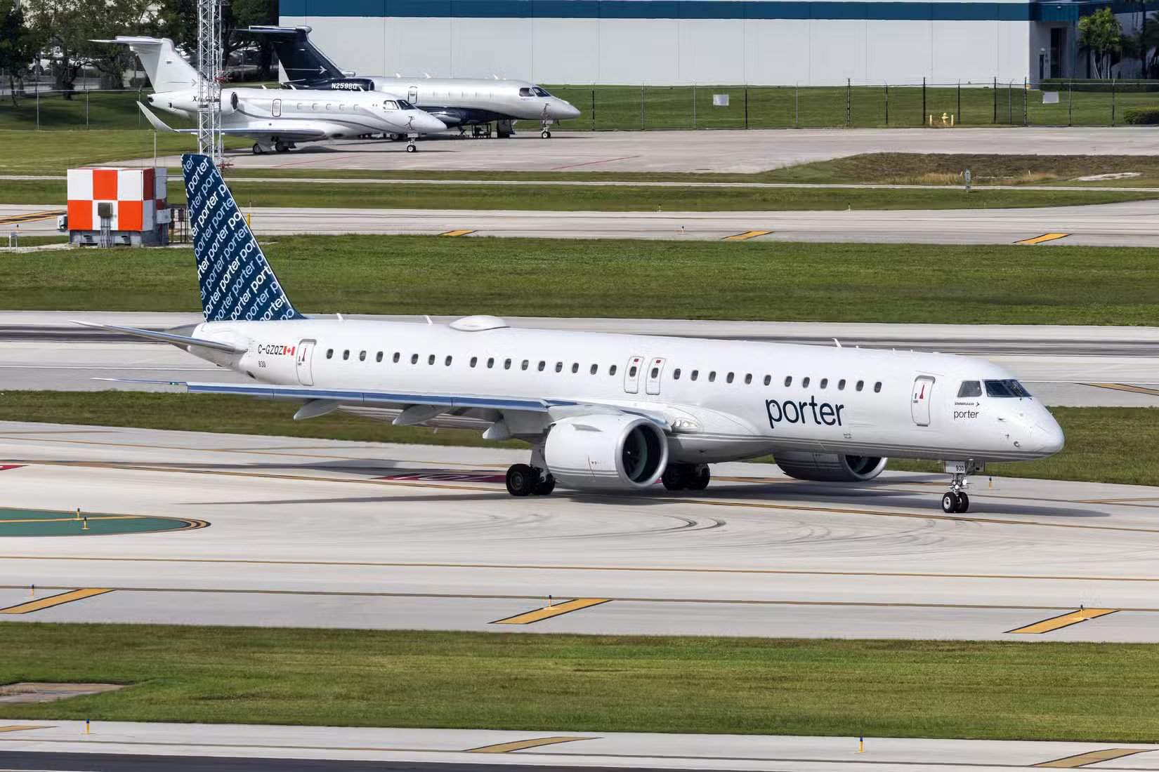 波特航空Embraer 195 E2飞机在劳德代尔堡机场