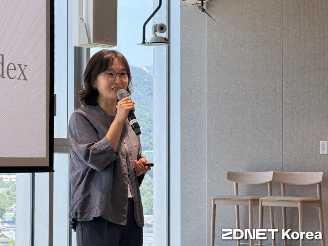 Oh Seong-mi, GTM-Direktorin der KI-Arbeitsgruppe von Microsoft Korea, erläutert die Ergebnisse des Jahresberichts