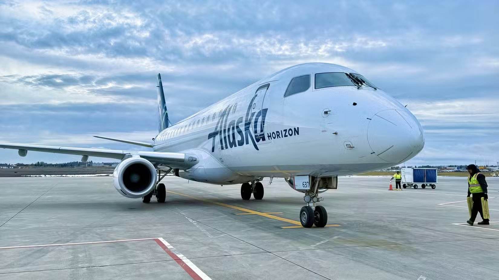 Alaska Airlines E175