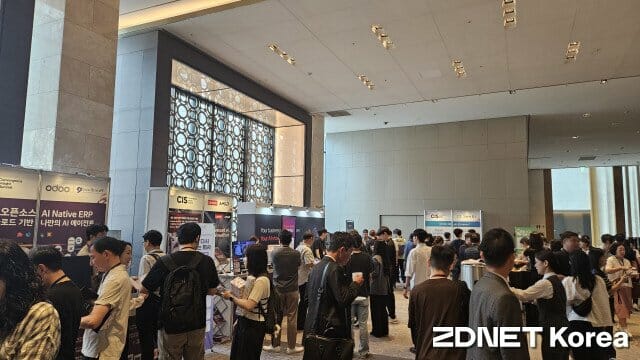 CIS 2026参观者参与各企业的展位体验 (照片=ZDNet Korea)