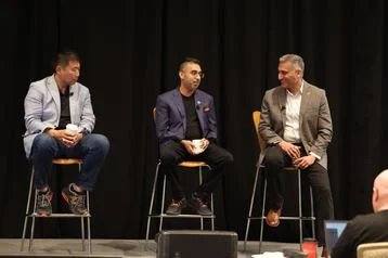 De gauche à droite : Rob Lee, Rob Lee, directeur technique et de la croissance chez Everpure ; Prakash Darji ; et Ashish Gupta, ancien PDG de 1Touch et désormais directeur général de la gestion des données chez Everpure