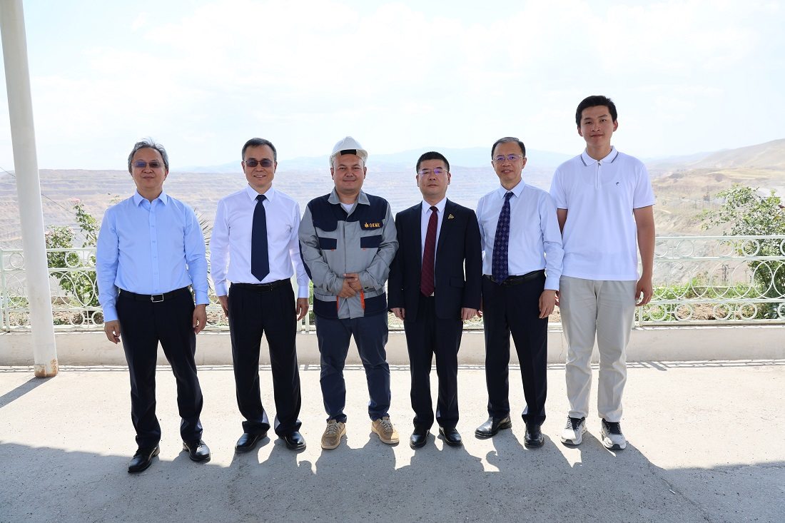 AGMK e empresa chinesa