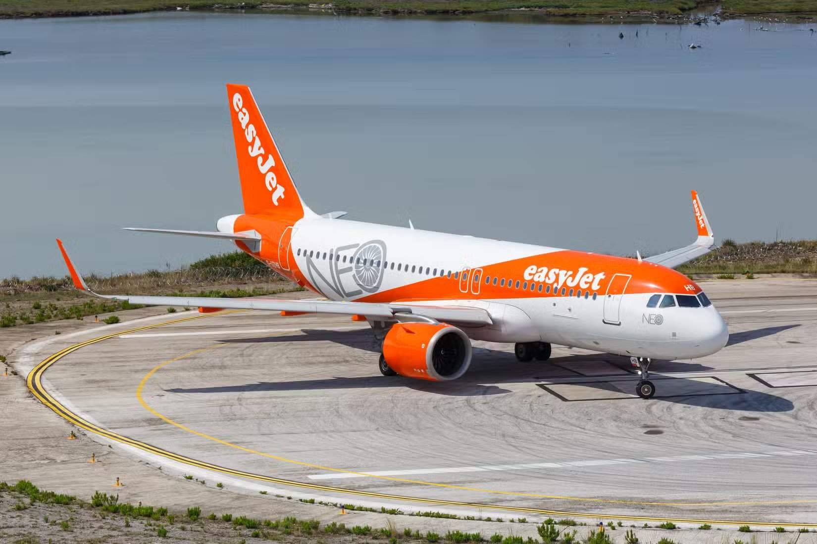 Airbus A230neo de easyJet en CFU