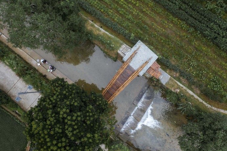 صورة 7 من 7: التقنيات الهجينة: خمسة جسور مشاة في آسيا أعيد تشكيلها بمواد طبيعية