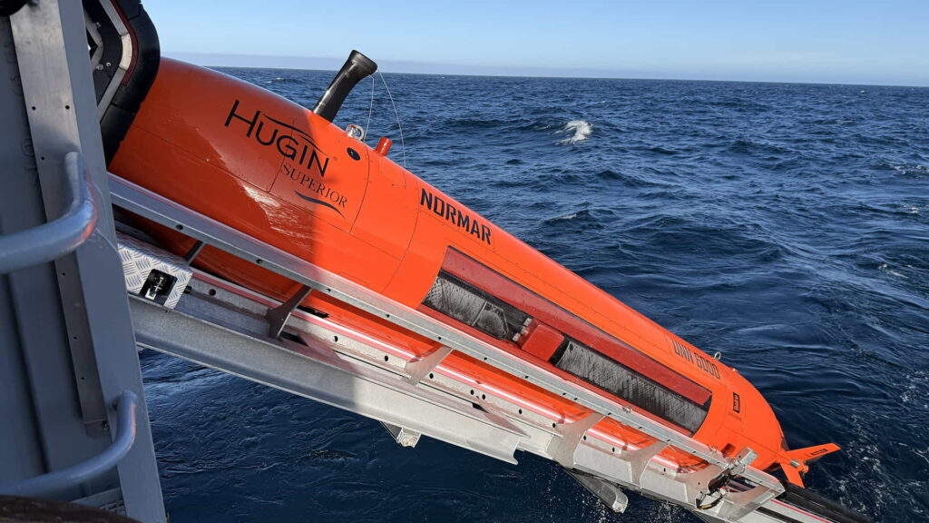 Das AUV kann in Tiefen von bis zu 6000 Metern operieren und hochauflösende Daten sammeln; Quelle: Jørgen Ramse Vadla