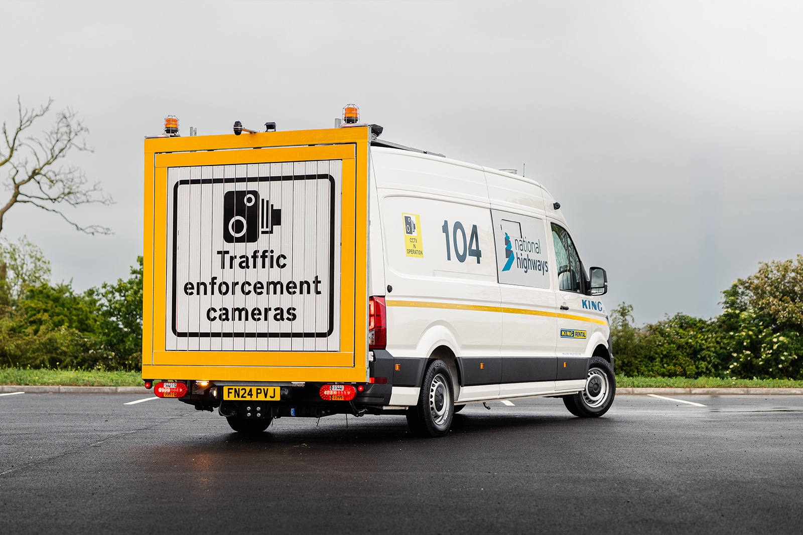 King Highway – Einführung neuer Fahrzeuge für die erweiterte mobile Fahrspursperrung zur Erhöhung der Sicherheit im Autobahnnetz