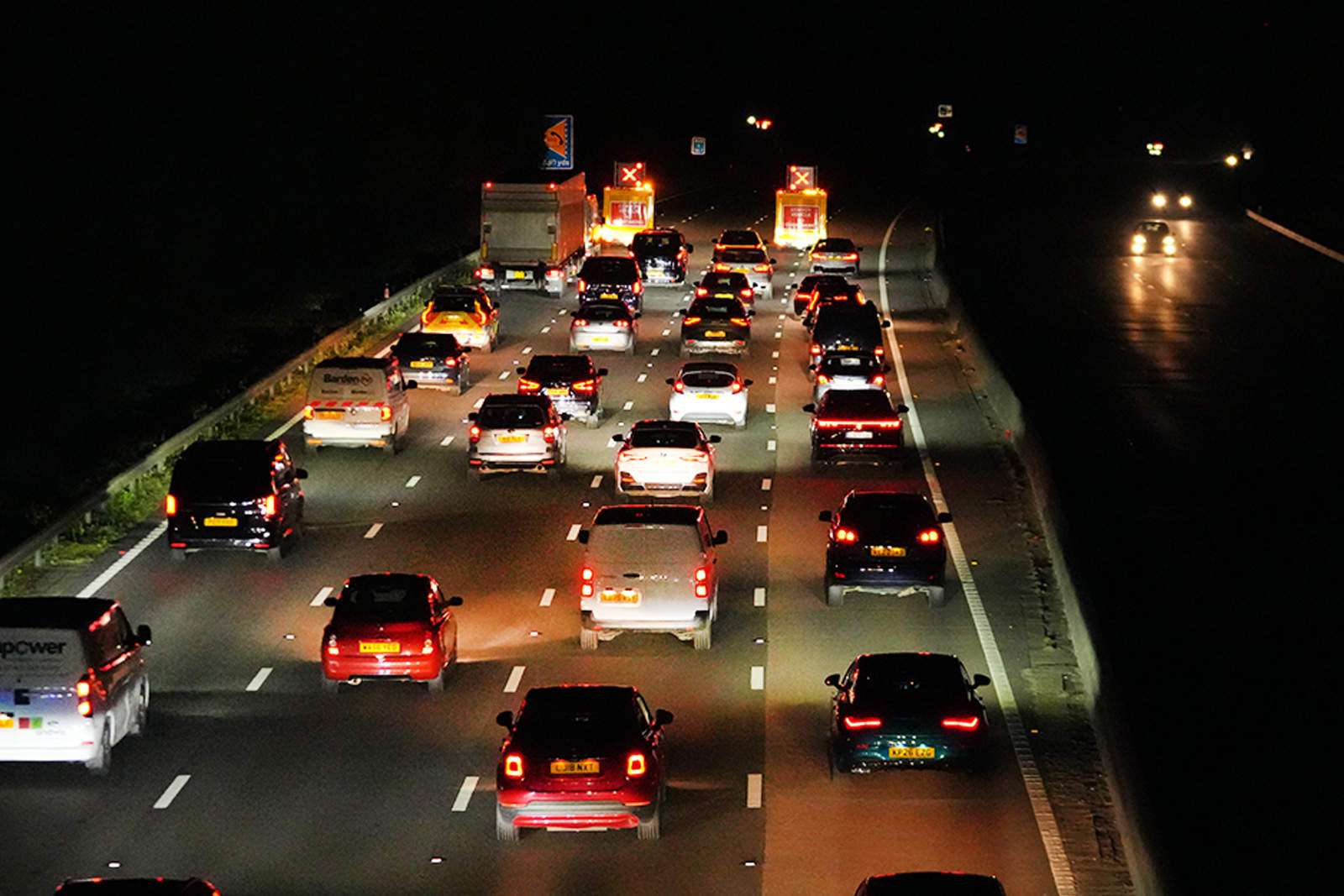 King Highway – Einführung neuer Fahrzeuge für die erweiterte mobile Fahrspursperrung zur Erhöhung der Sicherheit im Autobahnnetz