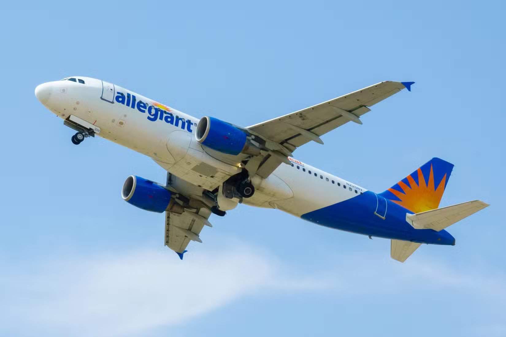Allegiant Air Airbus A320