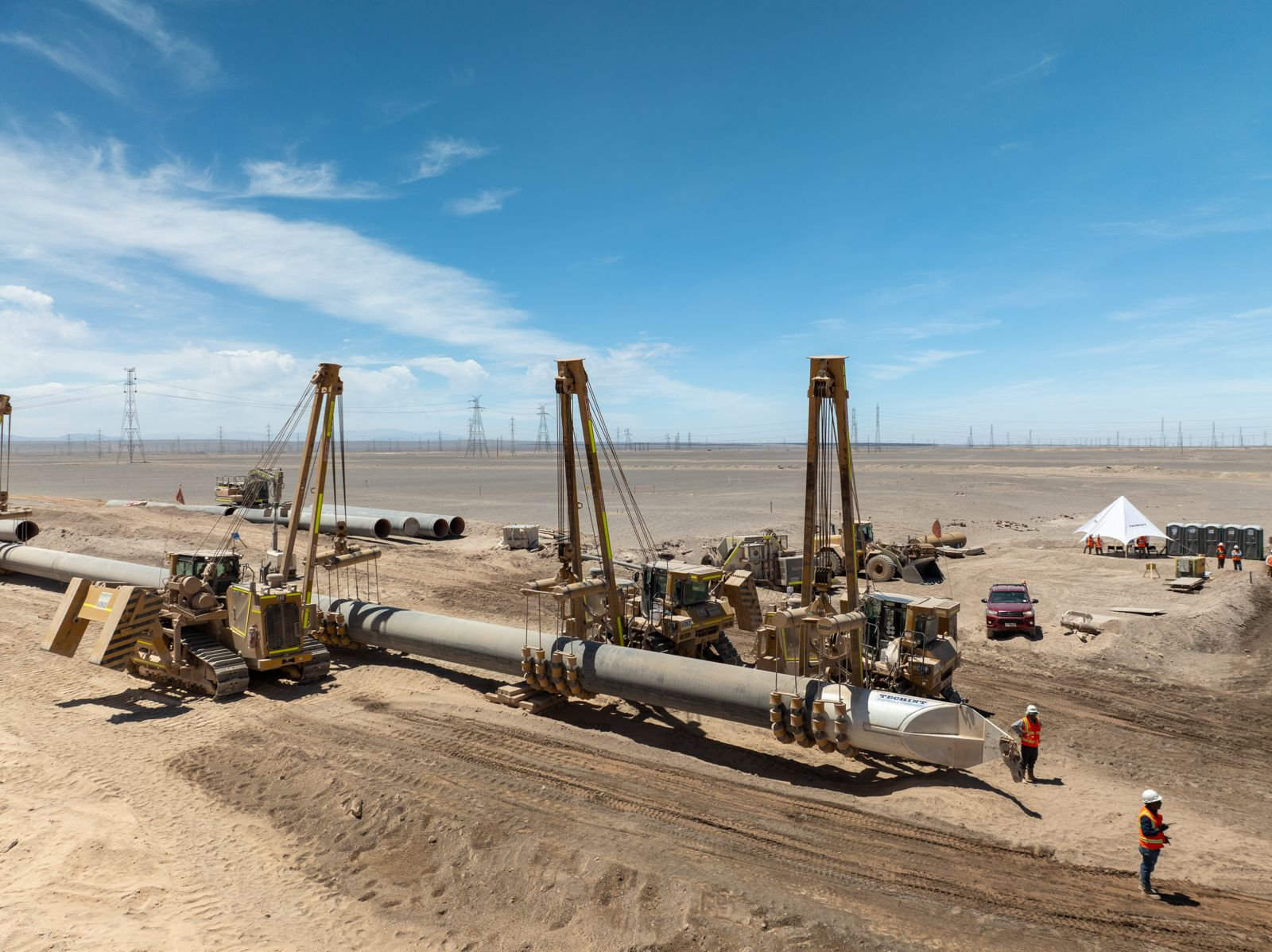 Tubulação atravessa desertos, desfiladeiros, o rio Loa e montanhas, com 160 km de extensão, até chegar à região norte da estatal chilena Codelco.