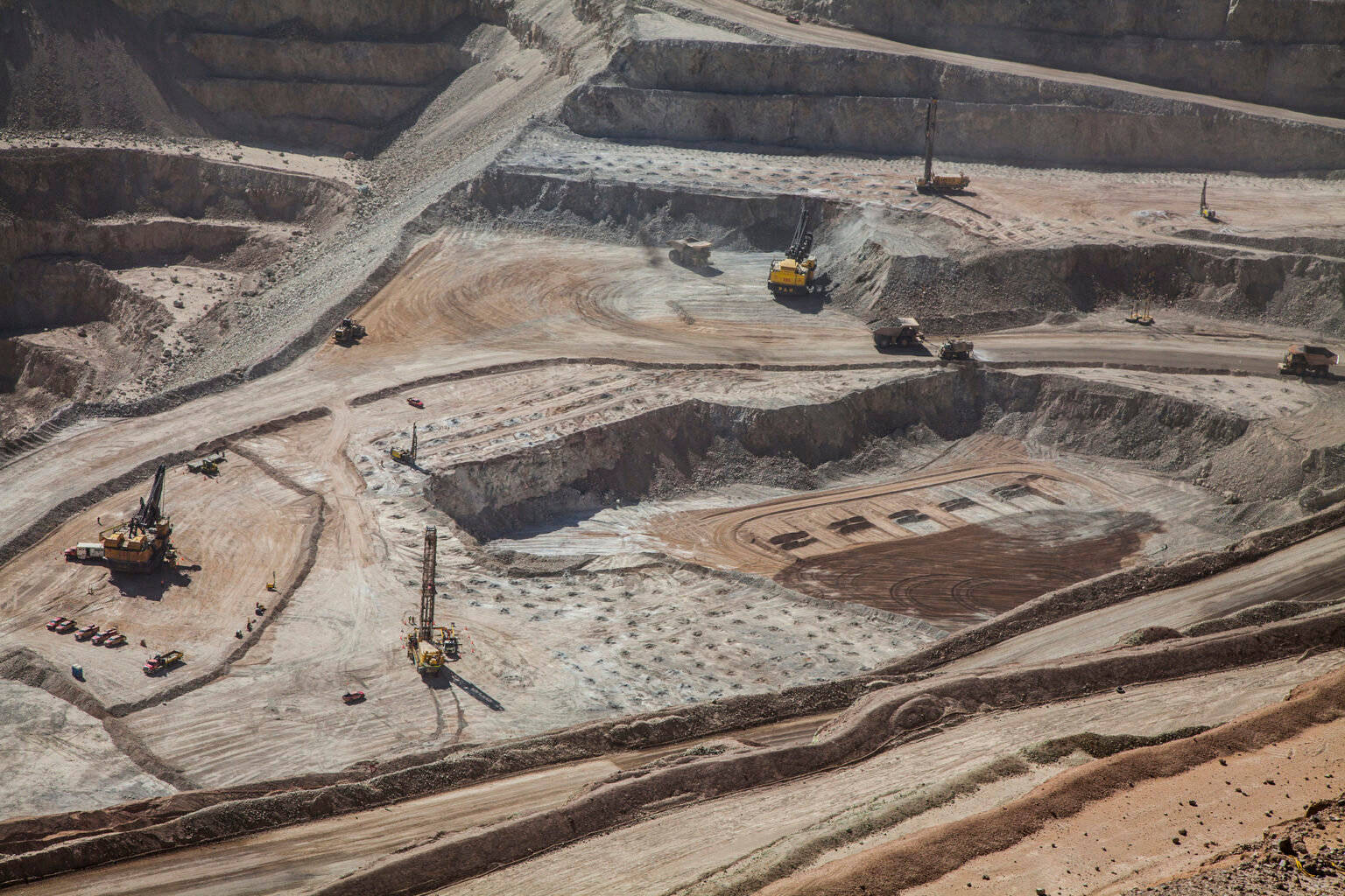 Mina Radomiro Tomic, localizada a mais de 3.000 metros de altitude, pertencente à estatal chilena Codelco.