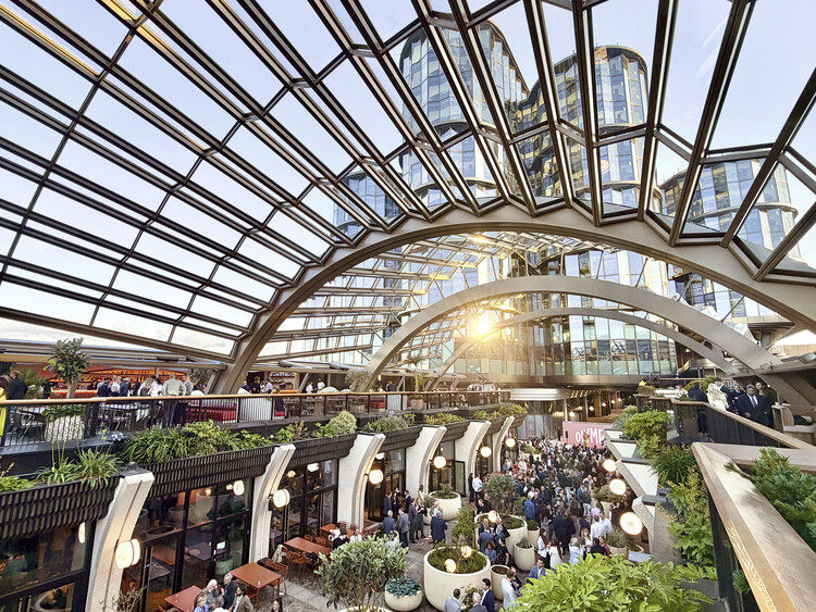 اكتمال المرحلة الأولى من مشروع إعادة تطوير أولمبيا في لندن من تصميم Heatherwick Studio+SPPARC - الصورة 2 من 12