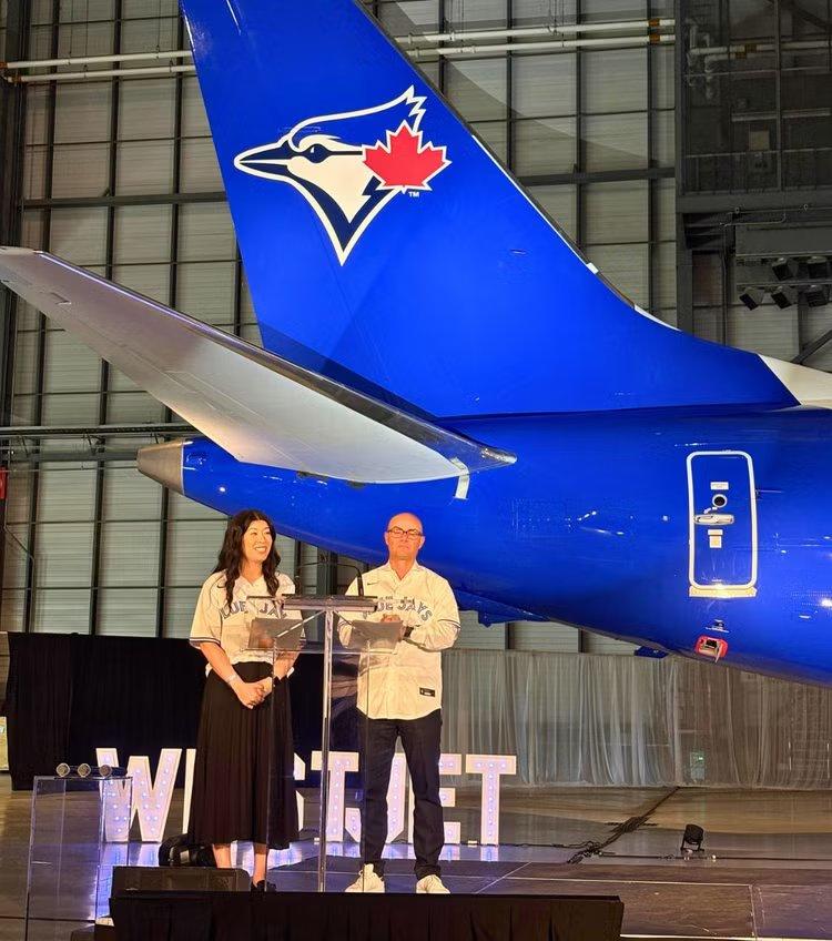 Речь на презентации ливреи WestJet 737 в стиле Blue Jays