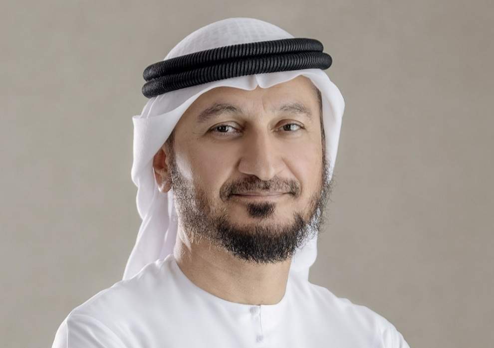 du deploys world's first L-band 5G-Advanced service
