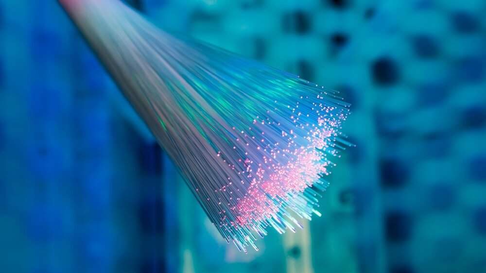 Fibre optique, très haut débit, connectivité, Internet, chiffre 2, réseau à large bande ouvert Adtran HPE