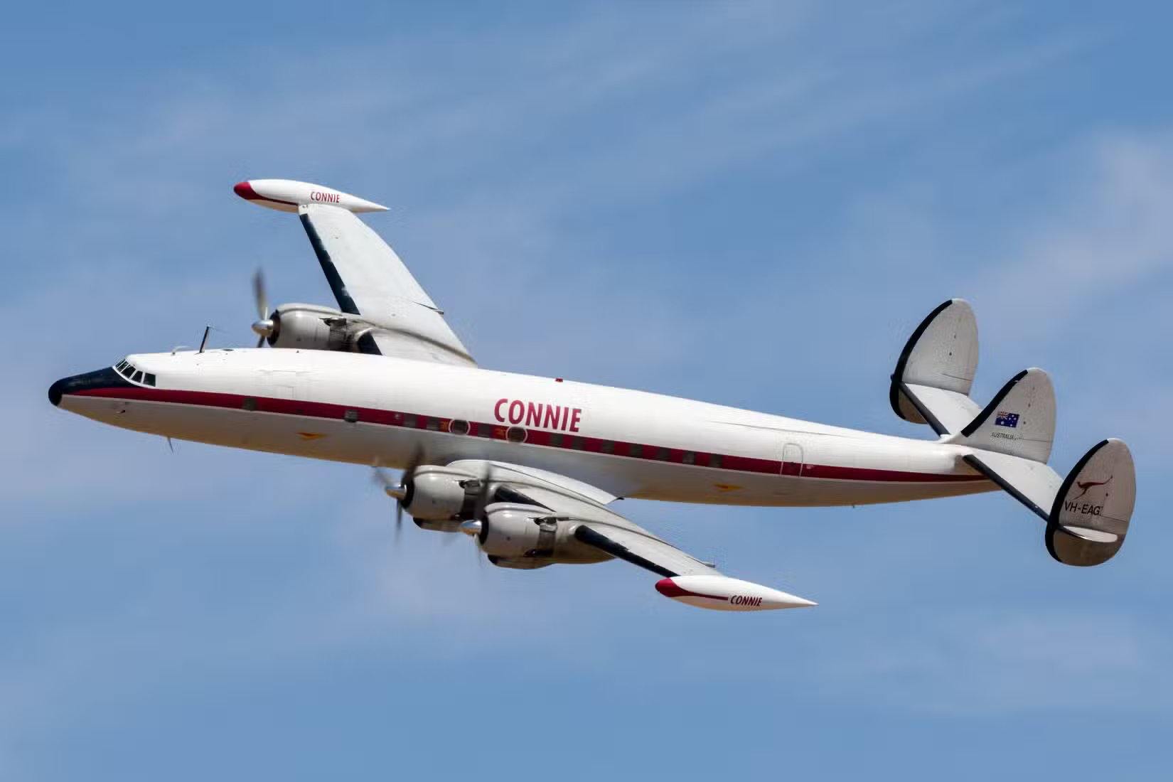 Винтажный авиалайнер Lockheed C-121C Super Constellation VH-EAG, эксплуатируемый Обществом восстановления исторических самолётов