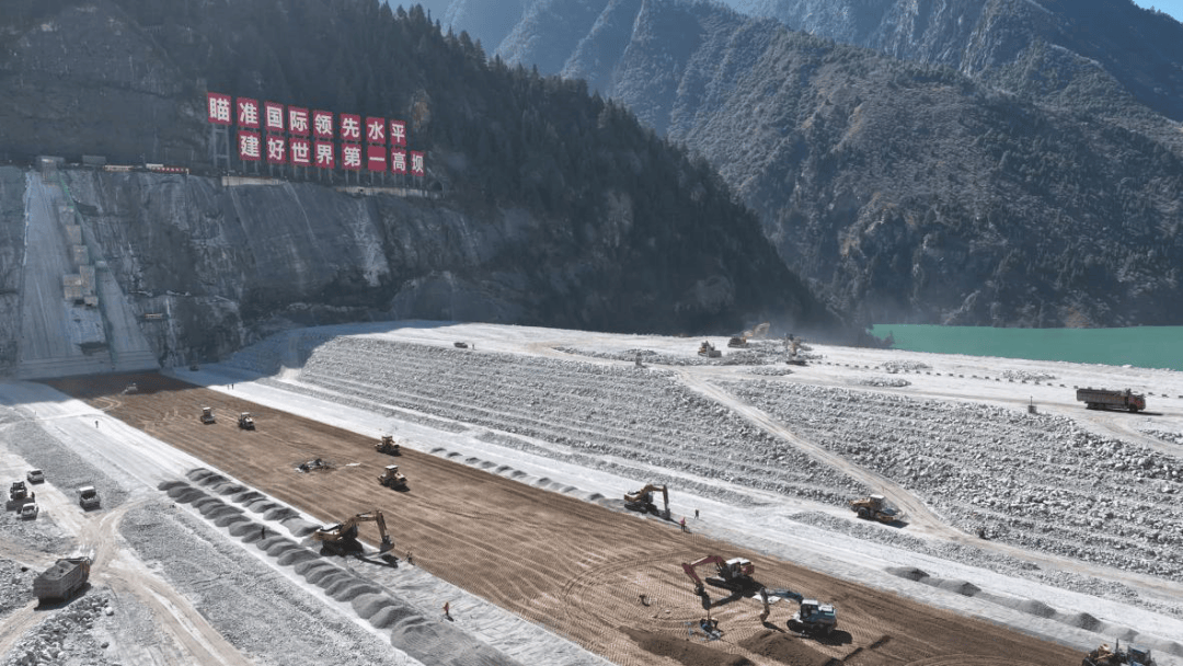 Image of Shuangjiangkou Dam construction