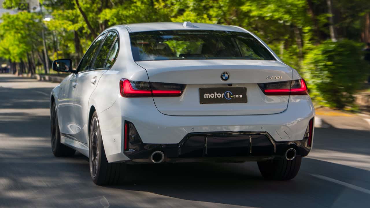 BMW 320i Sport GP 2026 配备M套件