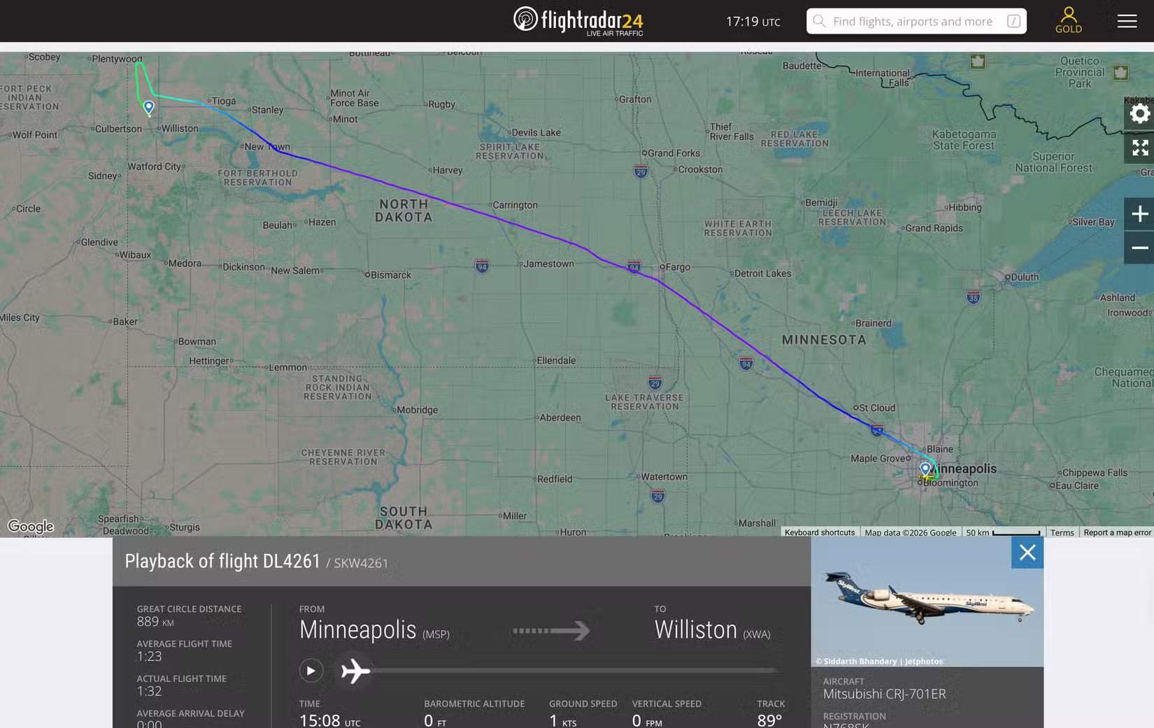 DL4261 SkyWest CRJ700