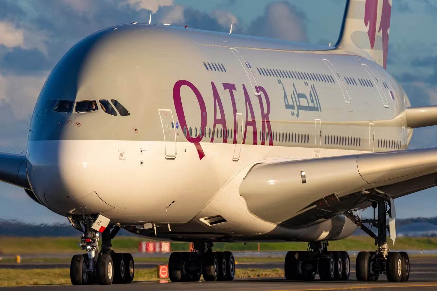 Qatar-Airways-A380 beim Rollen