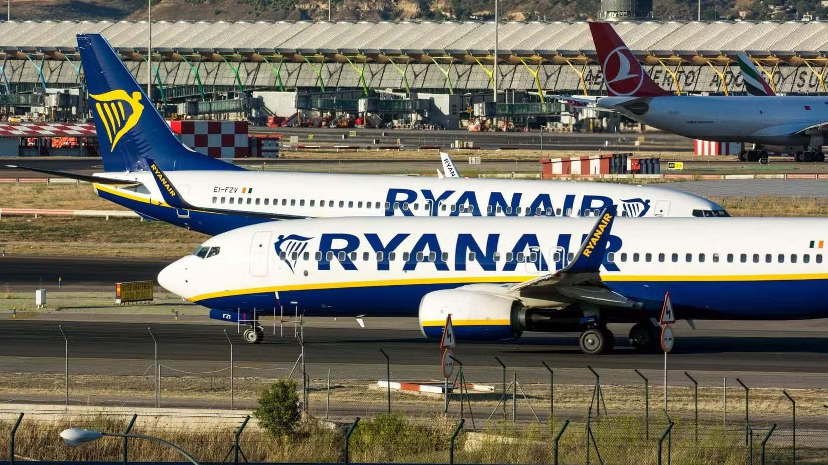 Dos aviones 737 de Ryanair