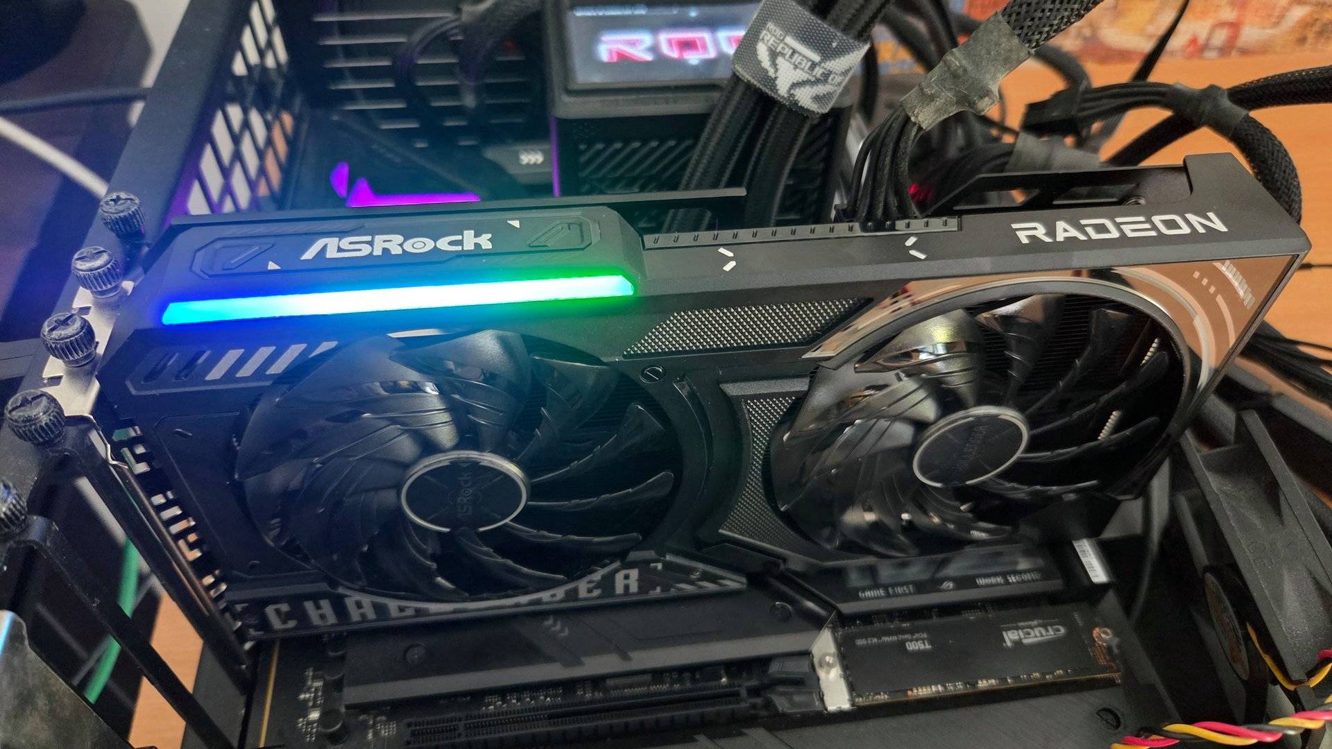 ASRock Radeon RX 9060 XT Challenger OC © Nerces