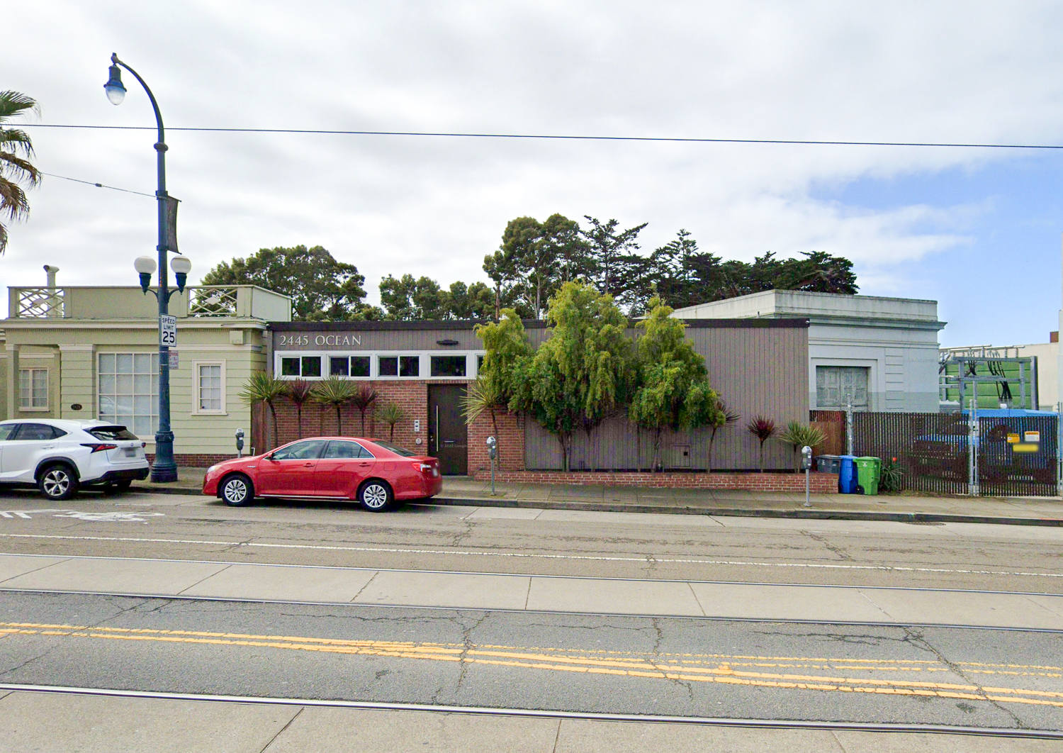 2445 Ocean Avenue, image provenant de Google Street View