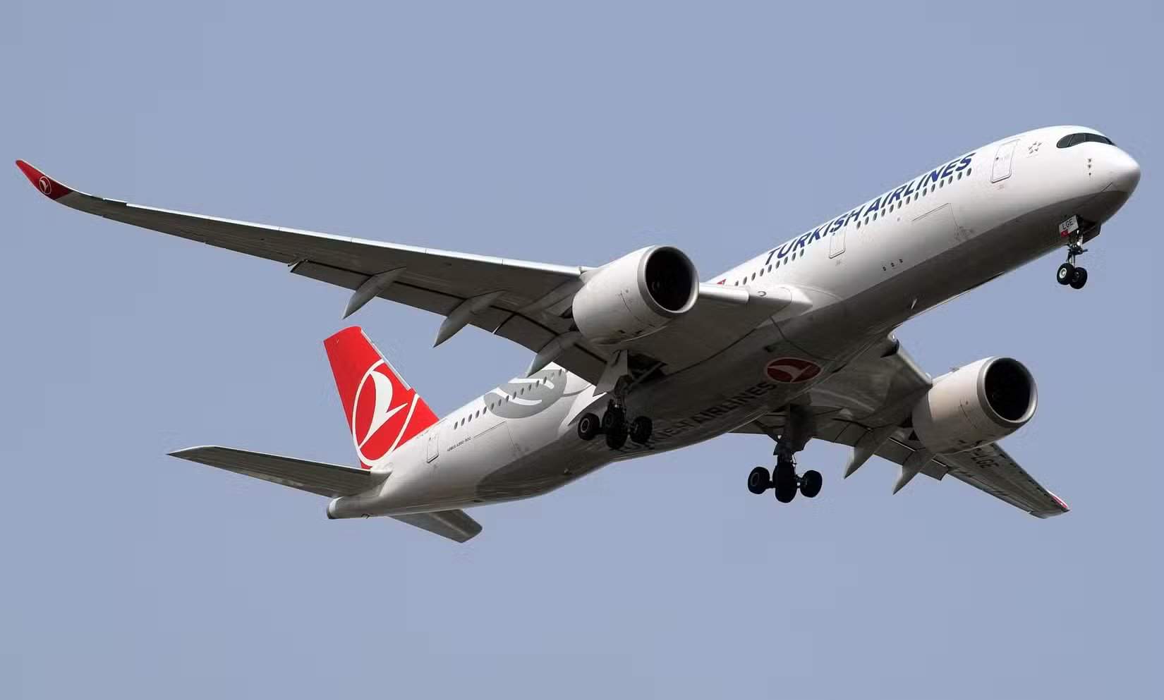 طائرة إيرباص A350 النفاثة للخطوط الجوية التركية