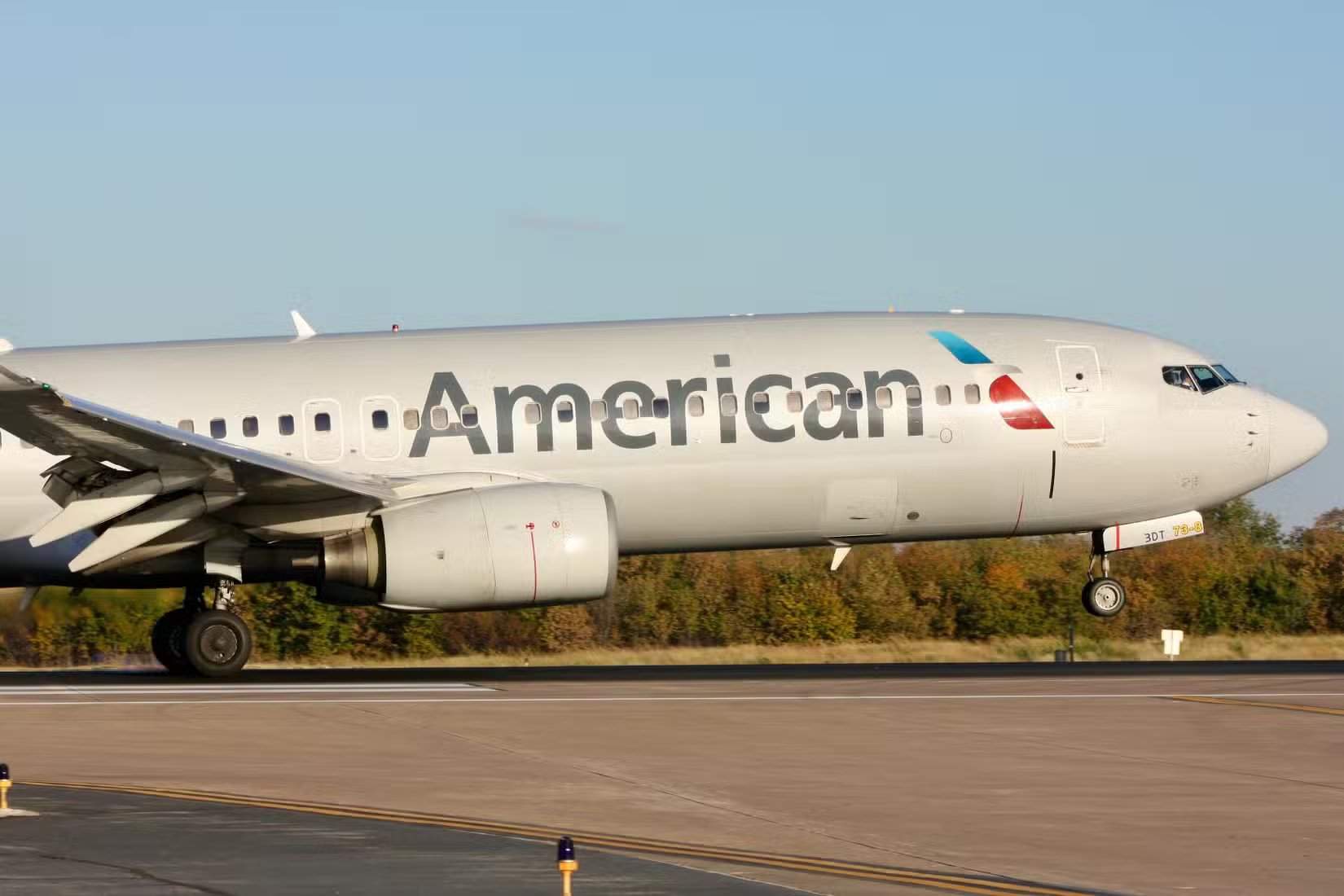 American American Boeing 737-800