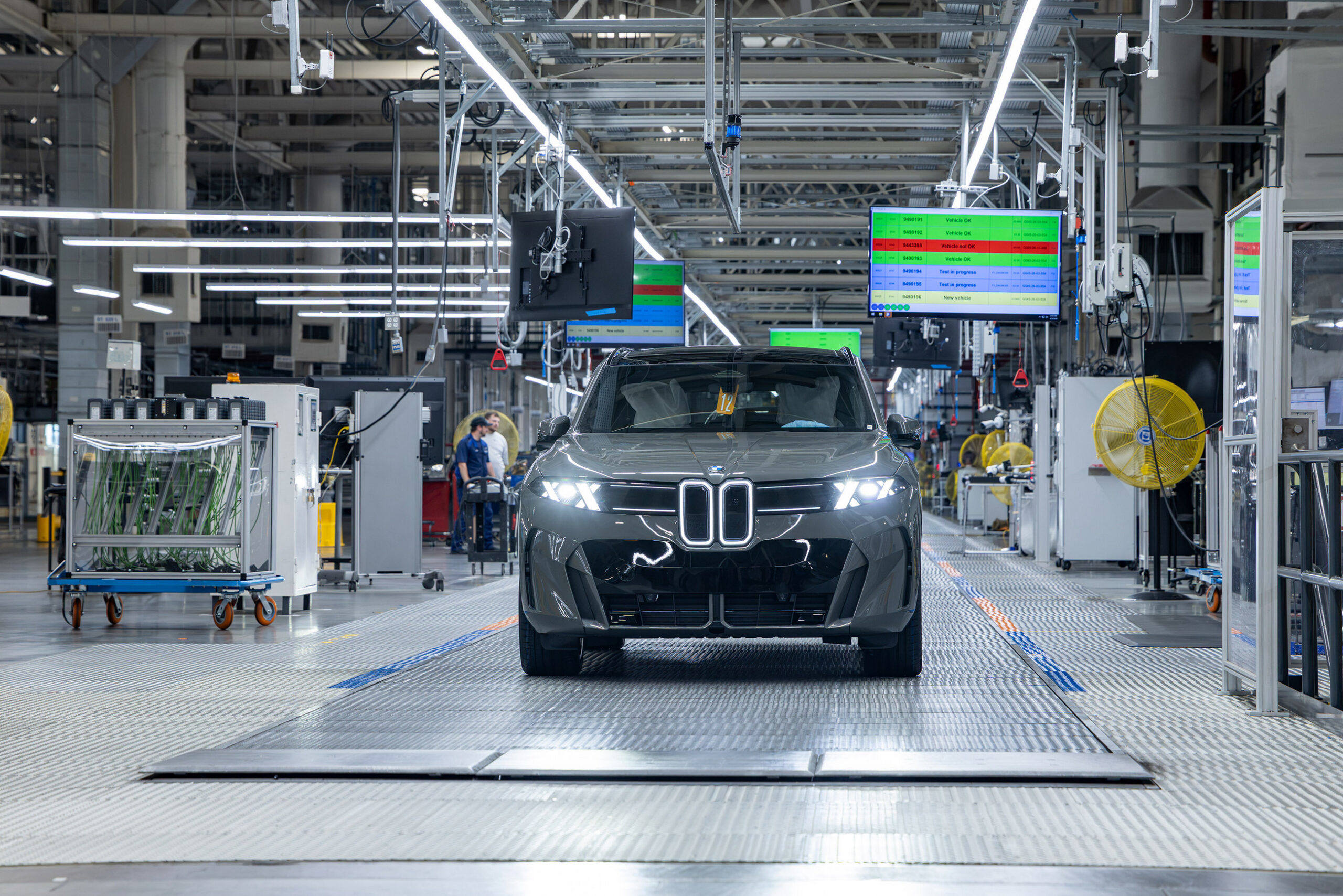 New BMW X5 to feature pure V8 engine, no battery