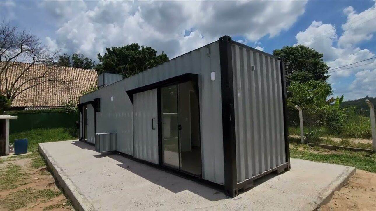 Glass door and protective device of the delivered home. Image credit: Screenshot from Azul Containers YouTube channel.
